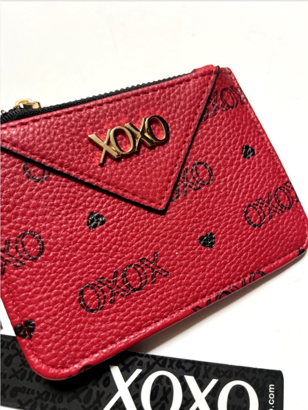 NWT XOXO Red Card Holder Wallet Keychain Zip Coin Purse Heart Print Faux Leather - Picture 1 of 3
